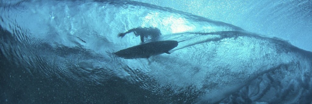 View_of_surfboard_from_underneath