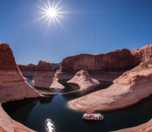 Lake Powell as destination for lake vacation