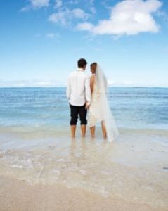 bride-and-groom-in-the-cook-islands